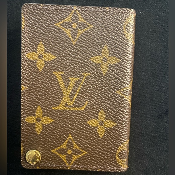 Authentic Louis Vuitton holder - Picture 3 of 9